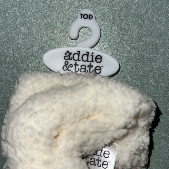NWT Addie & Tate Infant or Toddler Fluffy Headband - Picture 3 of 3